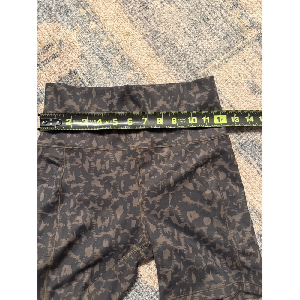 Vuori Studio Pocket Shorts in Cocoa Spots Small Excellent Condition - Picture 4 of 6